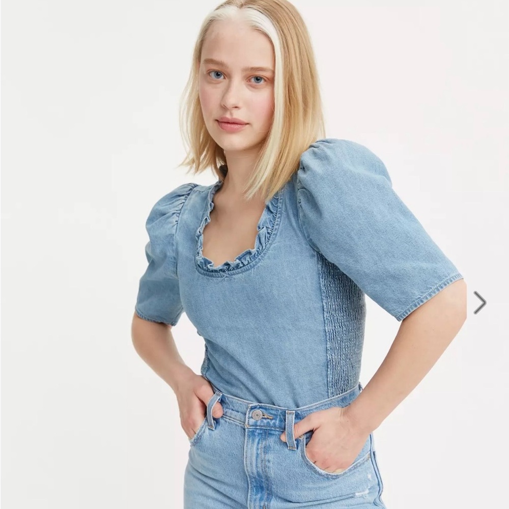 LEVI’S LOUISE PUFF SLEEVE TOP SMALL